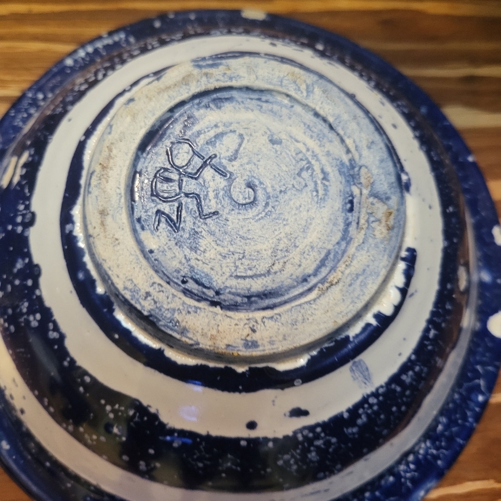 Studio Pottery Signed Hand Thrown Pair of Bowls - Picture 5 of 7